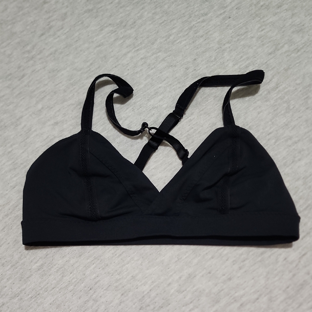Black Lululemon Sportsbra